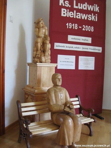 Rzeźba inicjatora muzeum