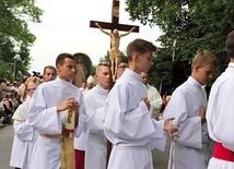 Wprowadzenie obrazu do kościoła w Wierzchosławicach 