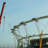 Jedna oferta na zadaszenie stadionu