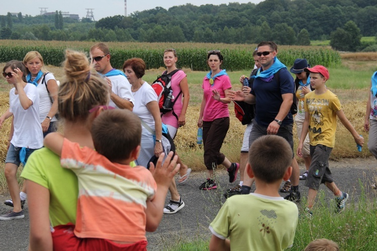 69. Pielgrzymka Rybnicka - dzień 1. - za Książenicami