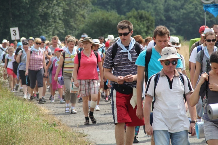 69. Pielgrzymka Rybnicka - dzień 1. - za Książenicami