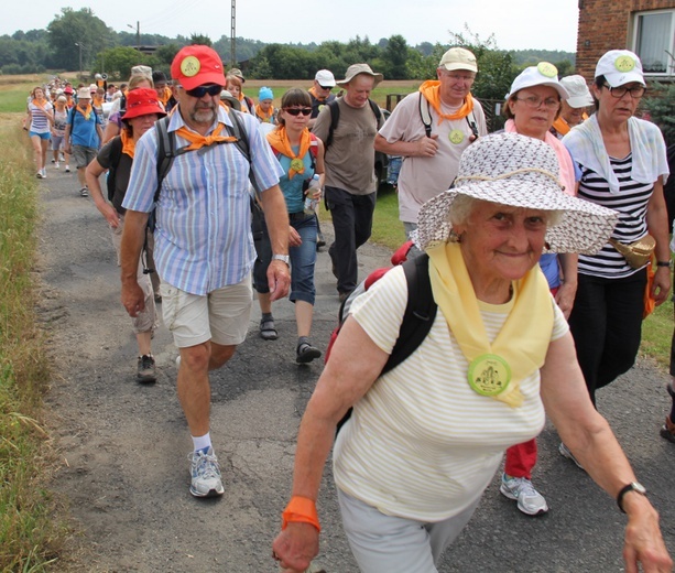 69. Pielgrzymka Rybnicka - dzień 1. - za Książenicami