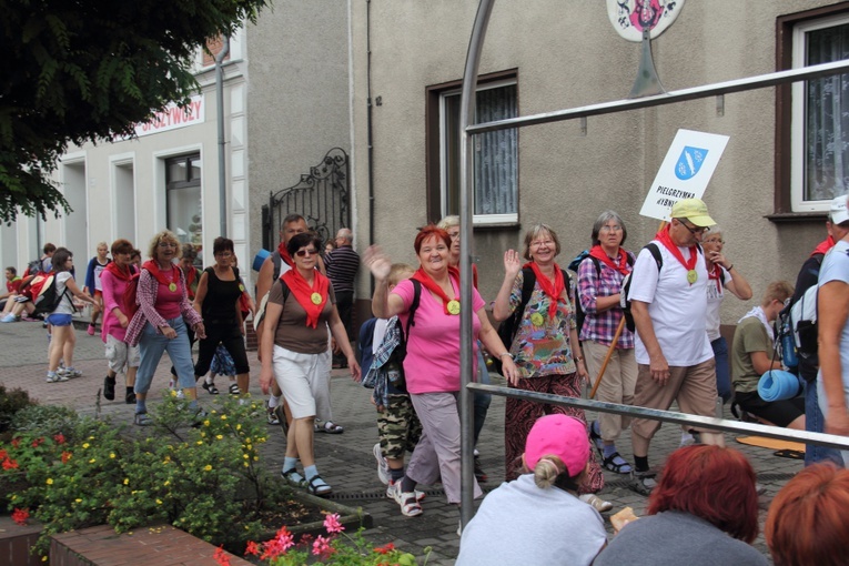 69. Pielgrzymka Rybnicka - postój w Miasteczku Śl.