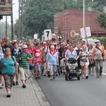 69. Pielgrzymka Rybnicka - postój w Miasteczku Śl. i dalsza droga