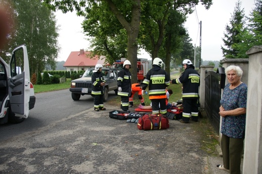 Pielgrzymi ratowali uczestników wypadku