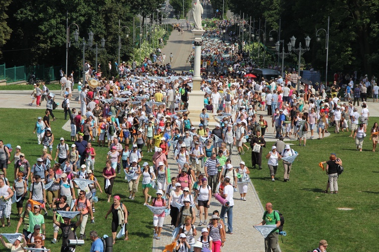 69. Pielgrzymka Rybnicka - Pielgrzymi na Jasnej Górze cz. 1