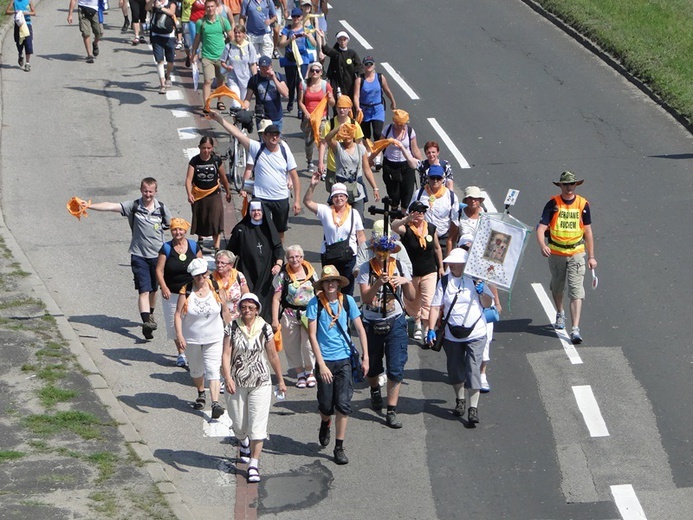 69. Pielgrzymka Rybnicka - droga ze Stradomia na Jasną Górę