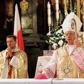 Piątkowej Mszy św. i Apelowi Poległych przewodniczył bp Józef Zawitkowski