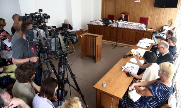 Wznowią śledztwo ws. lotów do Smoleńska