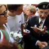 Powstaniec i wianuszek słuchaczy – to częsty widok podczas uroczystości na Wojskowych Powązkach