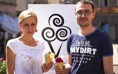  Magdalena oraz Wojciech Kroczkowie, jak sami mówią, są ortodoksyjni w produkcji lodów. Bazują na tradycyjnych recepturach i naturalnych składnikach