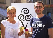  Magdalena oraz Wojciech Kroczkowie, jak sami mówią, są ortodoksyjni w produkcji lodów. Bazują na tradycyjnych recepturach i naturalnych składnikach