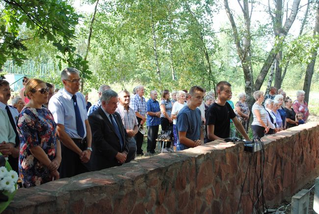 Poświęcenie cmentarza w Chmielowie