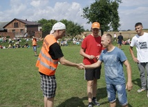 Za połową drogi mniej bolą nogi!