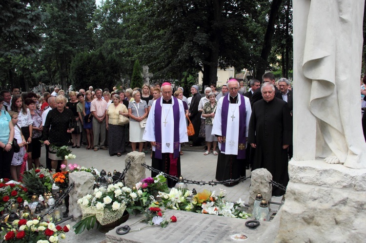 Rocznica śmierci ks. prałata M. Iwanickiego