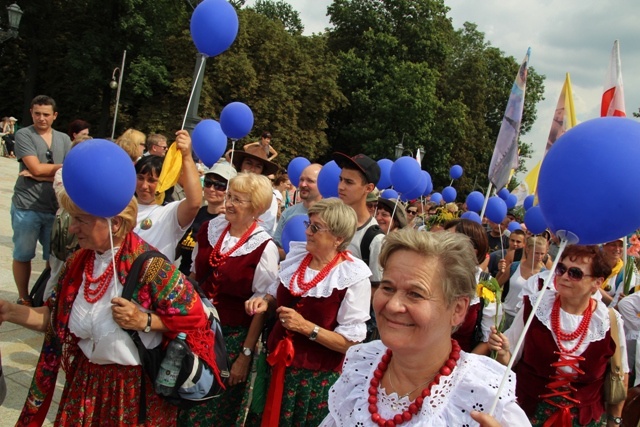 Powitanie pielgrzymów 9 grup hałcnowskich