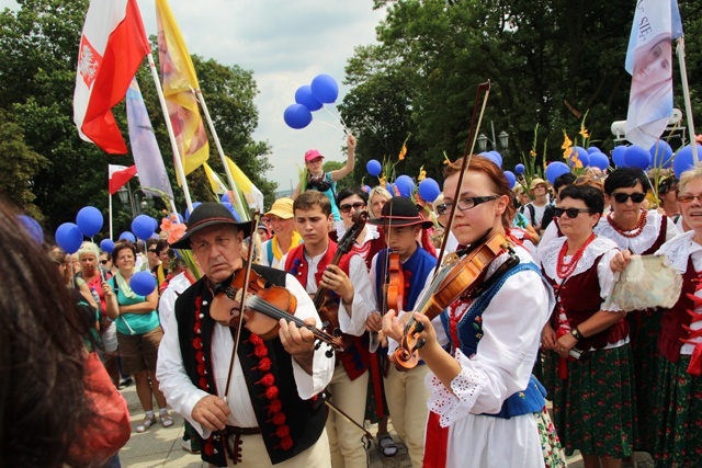 Powitanie pielgrzymów 9 grup hałcnowskich