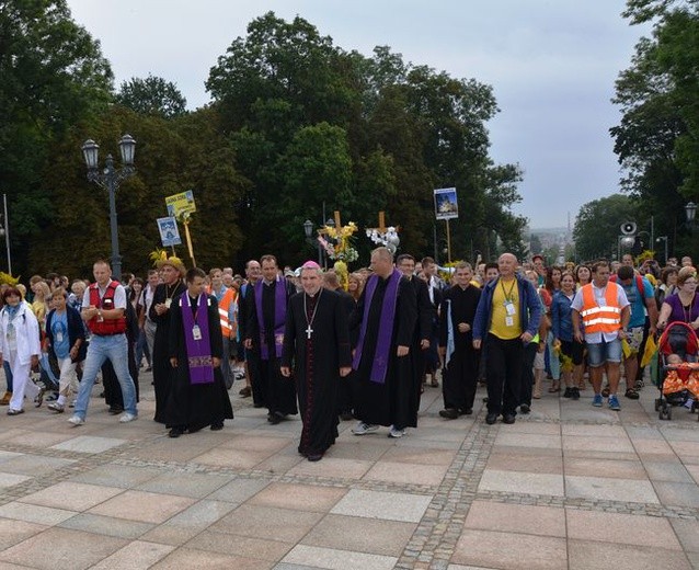 Pątnikom przewodził bp Krzysztof Nitkiewicz 