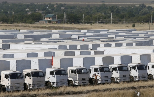 Konwój z "pomocą humanitarną" stoi