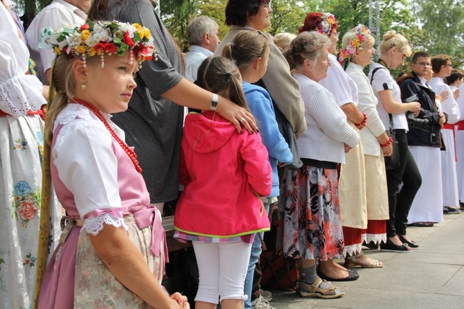 Pielgrzymka kobiet do Piekar - początek uroczystości