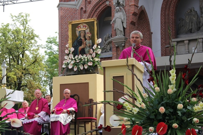 Pielgrzymka kobiet do Piekar - początek uroczystości