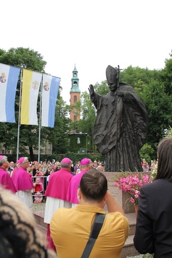 Pielgrzymka kobiet do Piekar - początek uroczystości