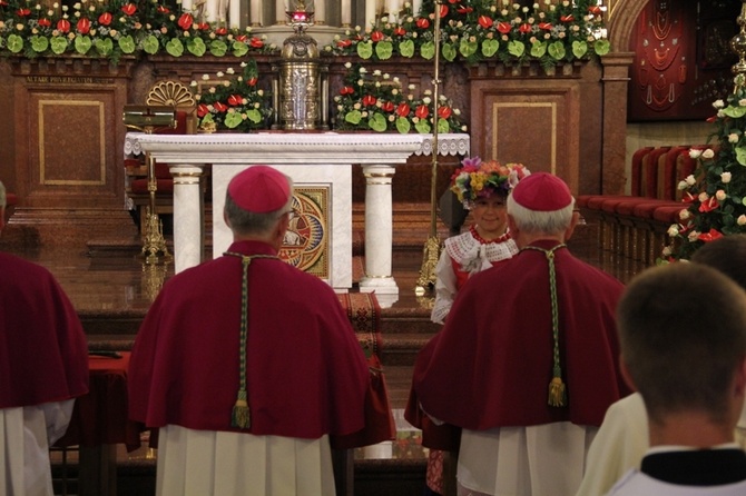 Pielgrzymka kobiet do Piekar - początek uroczystości