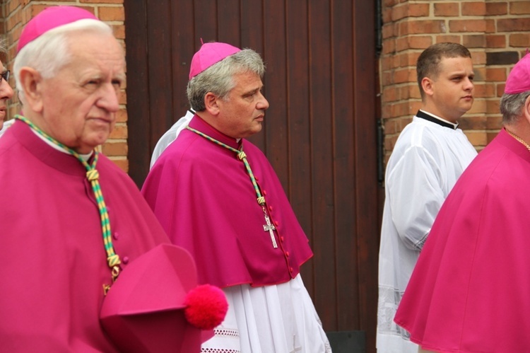 Pielgrzymka kobiet do Piekar - początek uroczystości