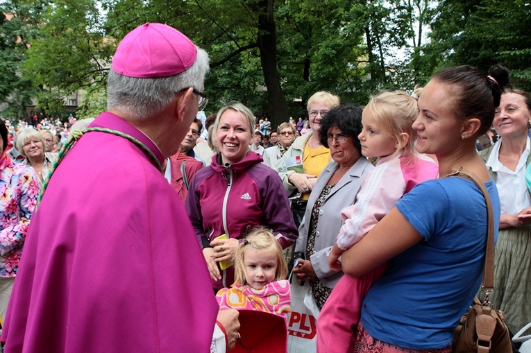 Pielgrzymka kobiet do Piekar - przed Mszą św.