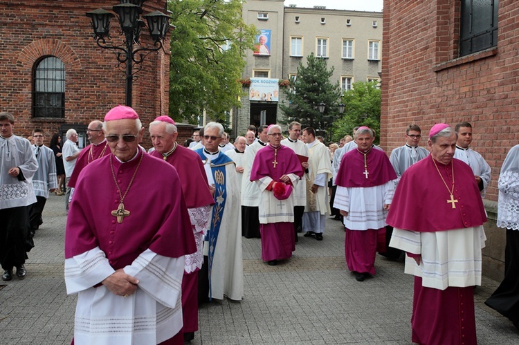 Pielgrzymka kobiet do Piekar - przed Mszą św.