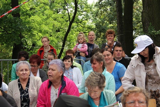 Godzina młodzieżowa w Piekarach