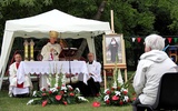 Msza św. polowa na skwerze bł. Bolesławy Lament