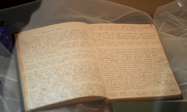 Siostra Faustyna skarżyła się, że „nie umie pisać”, ale w istocie miała bardzo ładny, równy charakter pisma