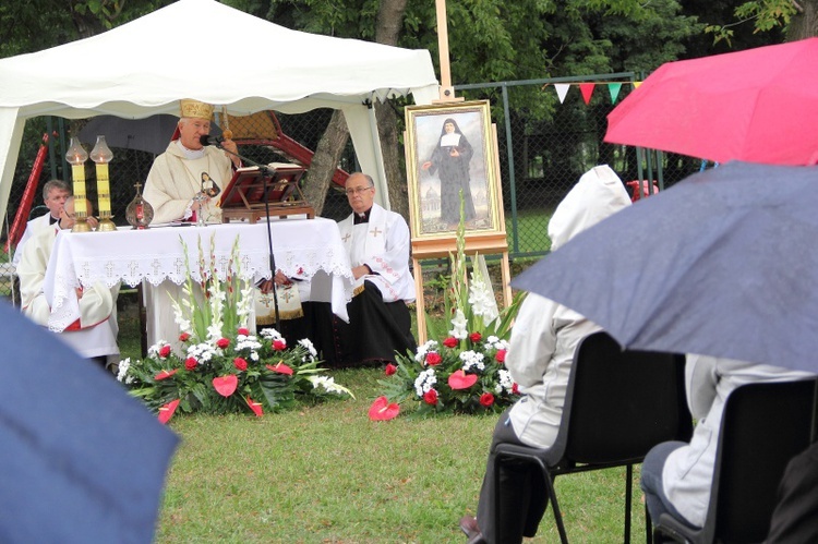 Msza św. na skwerze bł. Bolesławy Lament