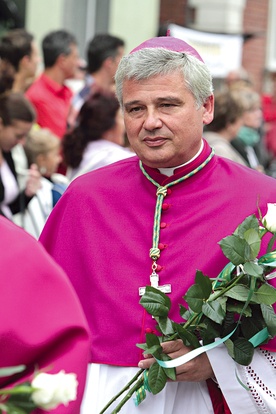 Abp Konrad Krajewski w Piekarach Śląskich