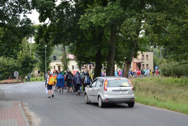 W Starej Kuźni obiad w deszczu