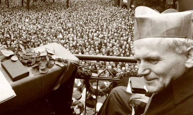 Jak Karol Wojtyła został nazwany ZDRAJCĄ