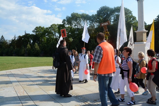 Wejście na Jasną Górę