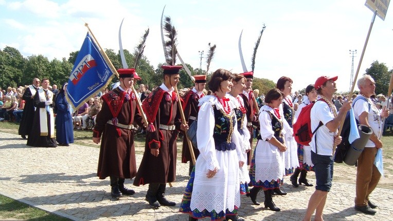 Wejście pielgrzymów, cz. 1