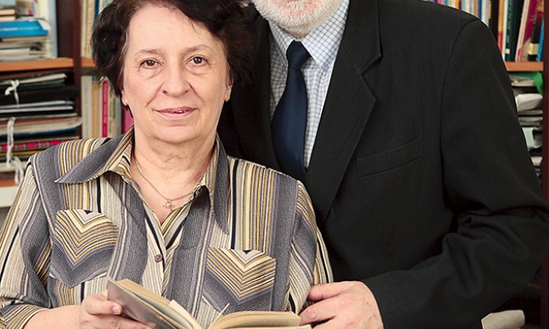 Teresa i Eugeniusz Maliccy, laureaci tegorocznej nagrody „Lux ex Silesia”, ufundowanej w 1994 r. przez abp. Damiana Zimonia. Przyznawana jest ona osobom, które w swojej działalności naukowej lub artystycznej ukazują wysokie wartości moralne i wnoszą trwały wkład w kulturę  Górnego Śląska