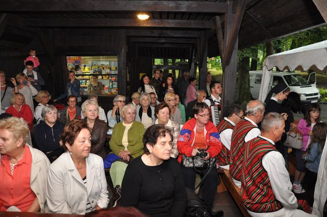 Biesiada urodzinowa bp. Jeża