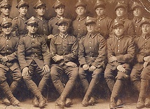 Jan Ryczko – żołnierz i partyzant (ostatni rząd, czwarty od prawej) 