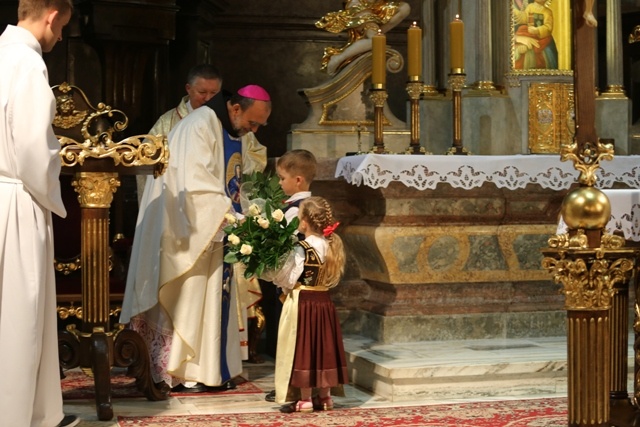 Prymicje bp. Tadeusza Kusego w kościele św. Marii Magdaleny