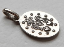 „Święty w garniturze”