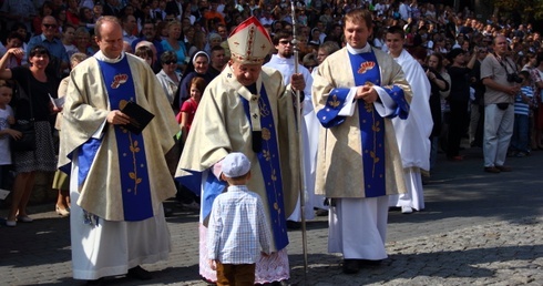 Na dróżkach z Papieżem Rodzin