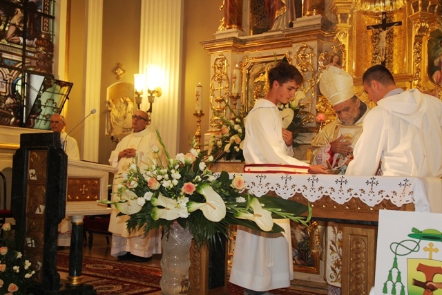 Prymicje bp. Kusego w kościele św. Elżbiety w Cieszynie