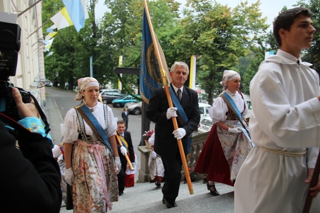 Prymicje bp. Kusego w kościele św. Elżbiety w Cieszynie