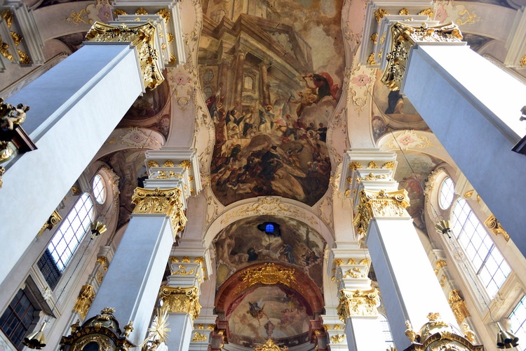 Praga - Msza św. i Jezulatek