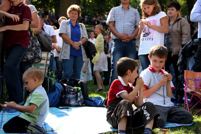 Dzieci na Pielgrzymce Rodzin