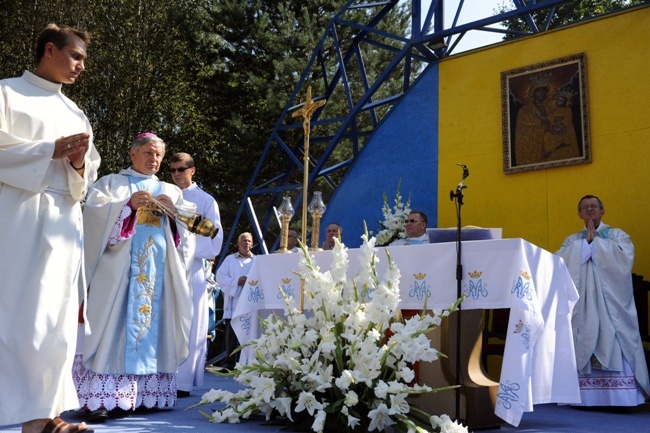 15. rocznica koronacji w Czarnej koło Końskich